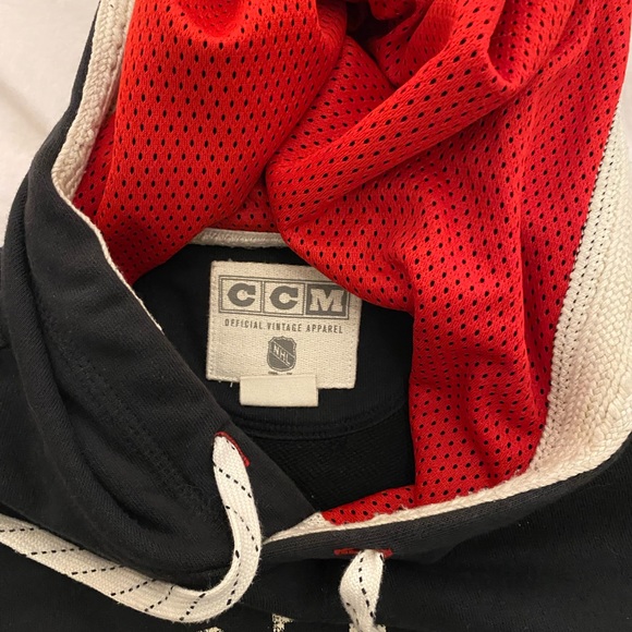 NHL Blackhawks Hoodie - Picture 2 of 2